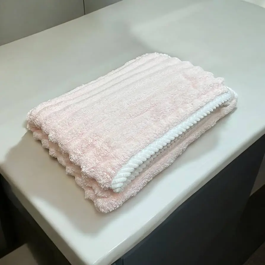 កន្សែងជូតខ្លួនឆ្នូតៗចម្រុះពណ៌ 