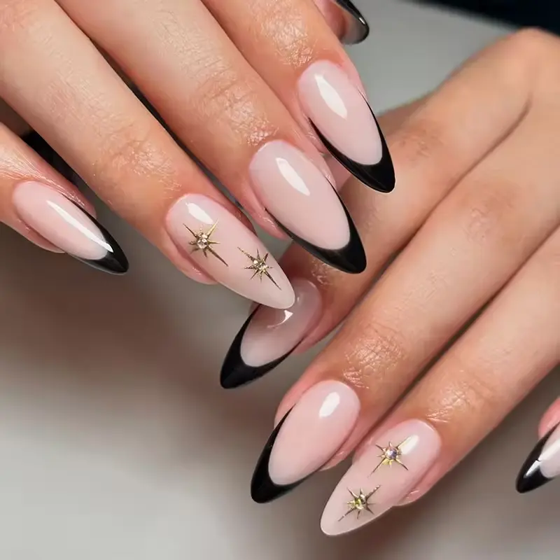 Beautiful Nail ម៉ូតស្រួចពណ៌ខ្មៅចុងនិងត្បូង2គ្រាប់ 24nails