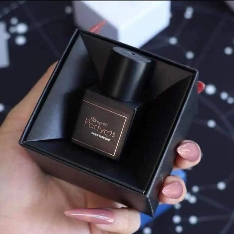  ទឹកអប់អនាម័យស្រ្ដី ក្លិនRomantic ខ្មៅ10ml