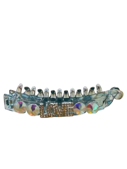 108-ដង្កៀបខ្ទាស់សក់Loveពេជ្យ