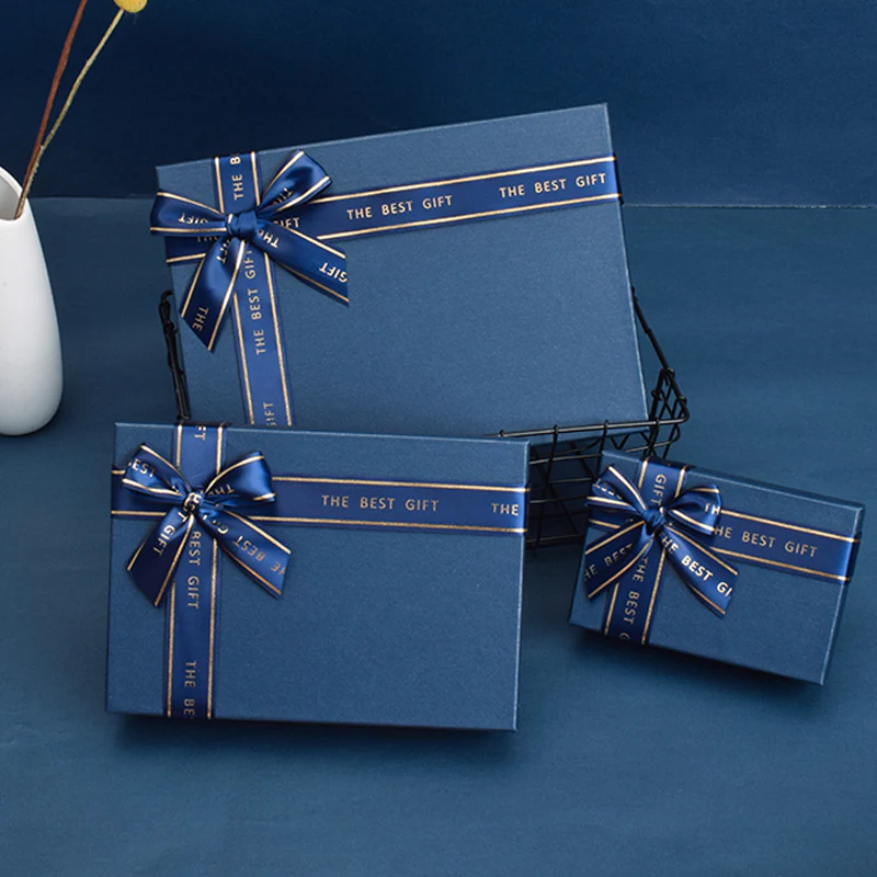 Happy Holiday ប្រអប់កាដូកាតុងរឹង ខ្នាតធំ