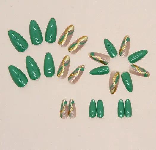 Fasle Nail ម៉ូតពណ៌បៃតងឆ្នូតមាសលាយបៃតង 24pcs