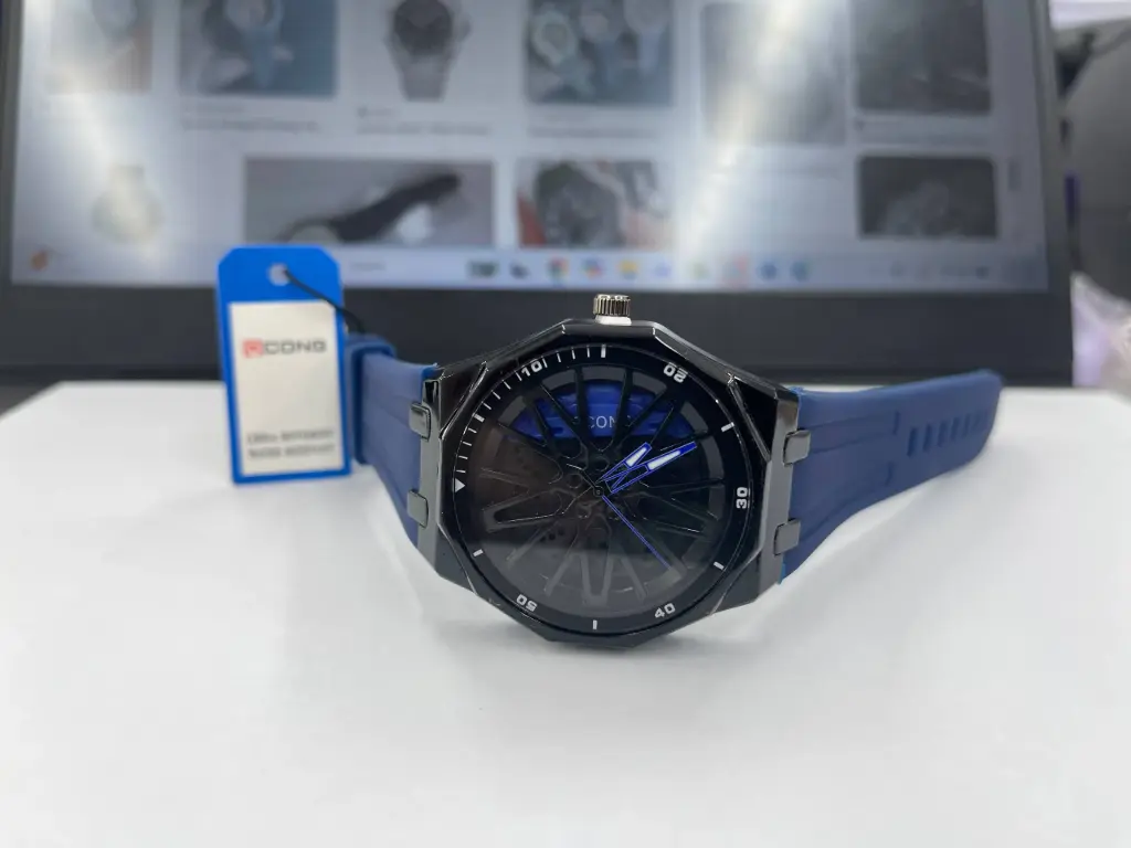 QCONG នាឡិកាដៃក្បាលមូល