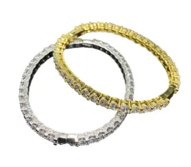 ខ្សែដៃពេជ្រត្បូងធំ