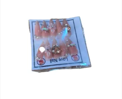 Love Nail ម៉ូតក្រចក 10nails